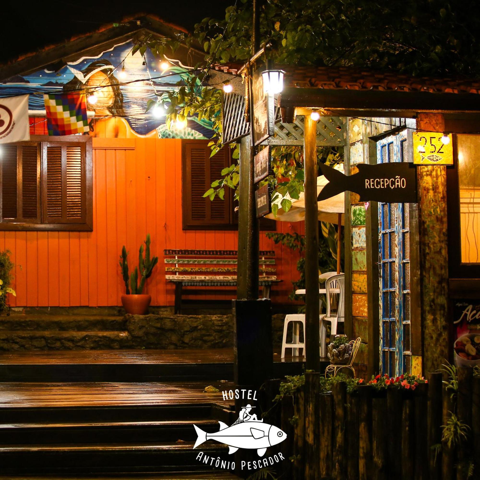 Hostel Antonio Pescador - Centro Da Guarda do Embaú エクステリア 写真